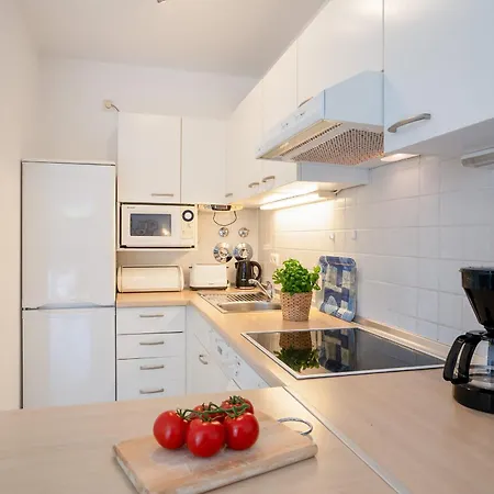 Ost1 Loerper Apartament *